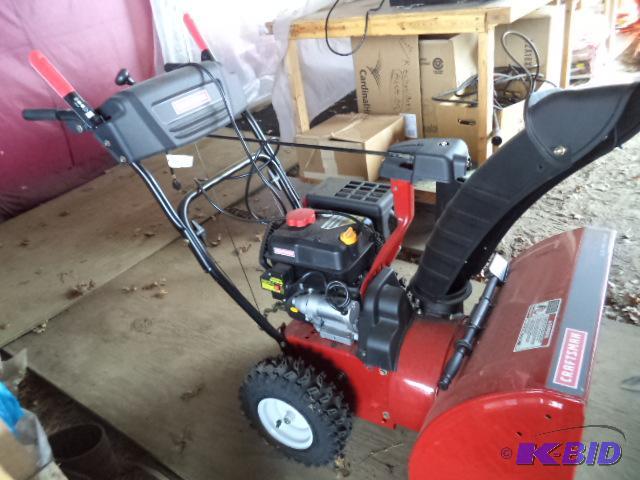 lot 1 image: Craftsman Snow Blower