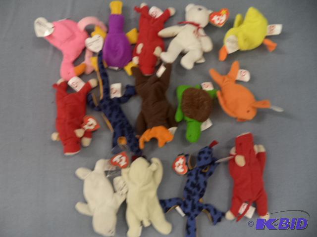 lot 101 image: Teenie Beanie Babies