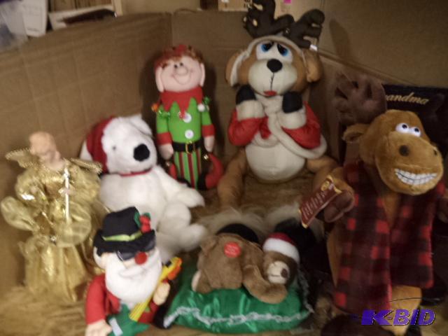 lot 127 image: Holiday Decorations