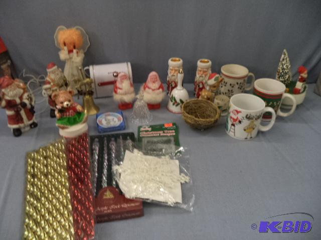 lot 131 image: Holiday Decorations