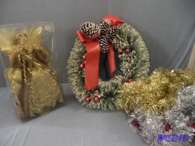 lot 144 image: Holiday Decorations
