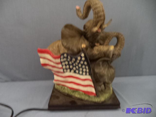 lot 174 image: Elephant Light