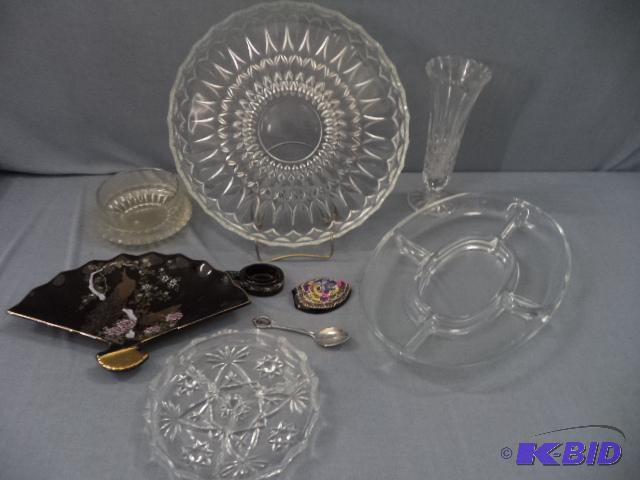 lot 194 image: Fancy Glass