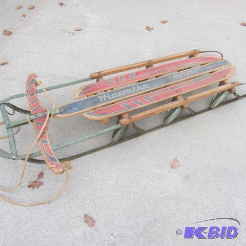 lot 24 image: Meteor Runner Sled