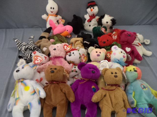lot 51 image: Ty Beanie Babies