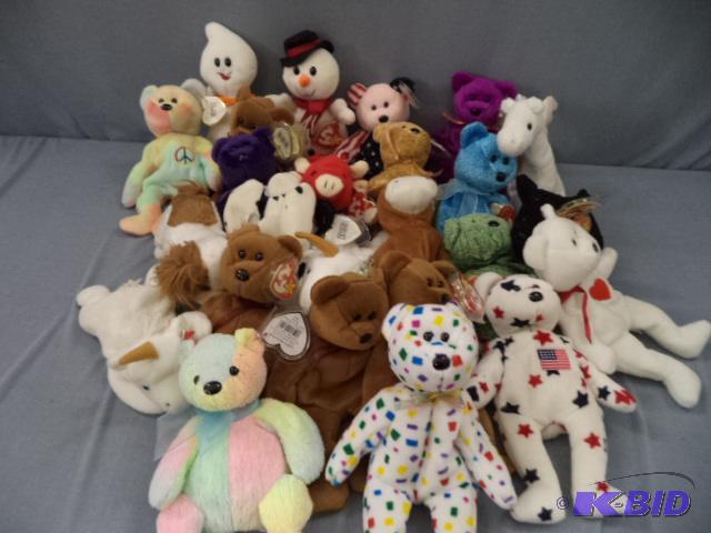 lot 52 image: Ty Beanie Babies