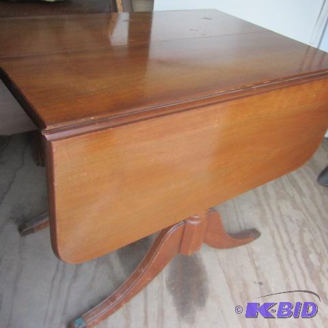 lot 6 image: Duncan Phyfe Dine Table