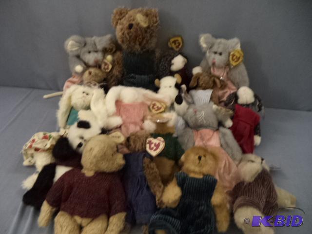 lot 63 image: Ty Beanie Babies