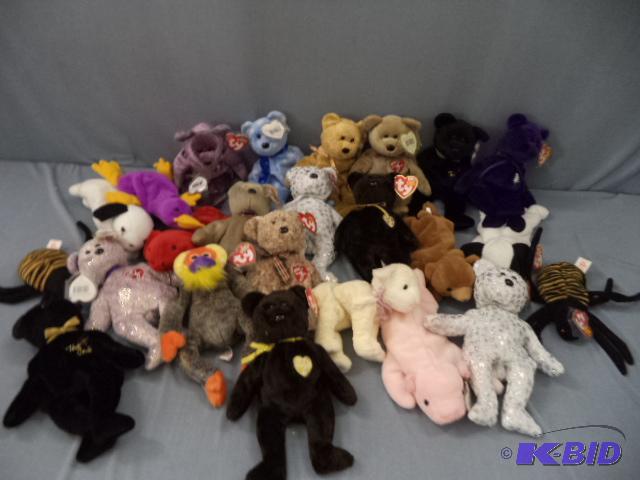 lot 71 image: Ty Beanie Babies