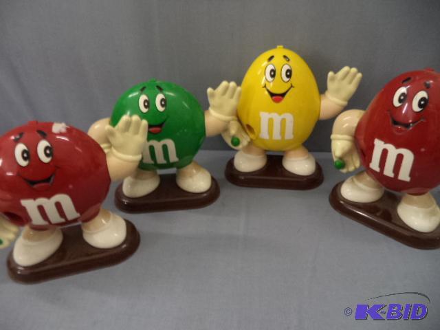 lot 81 image: M and M