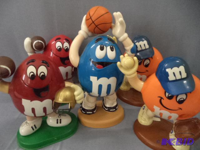 lot 82 image: M and M