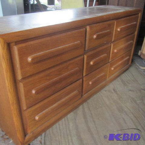lot 9 image: Modern Oak Dresser