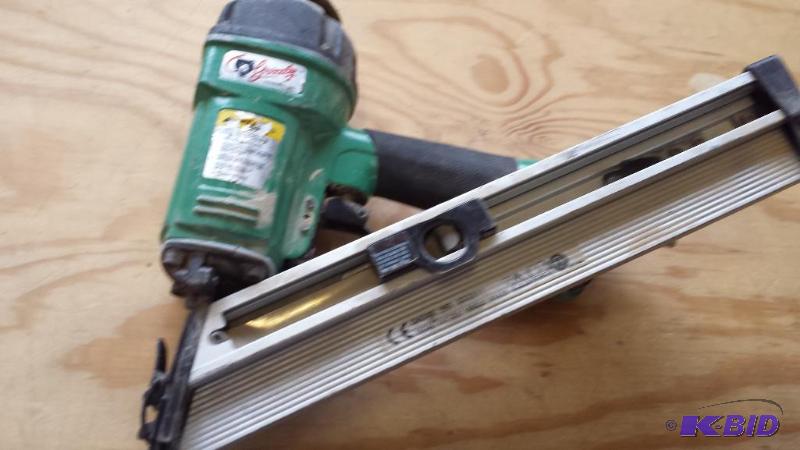 Grizzly Angle Nailer