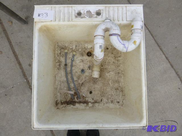 lot 33 image: Laundry Tub...