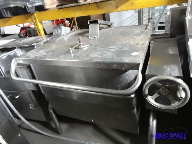 lot 16 image: Natural gas tilting braising pan. 32 x 26 x 9...
