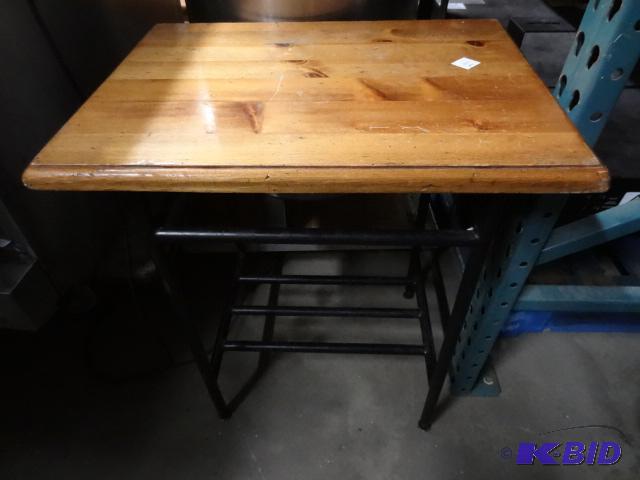 lot 37 image: 24 x 18 x 27 metal framed table with wood top...