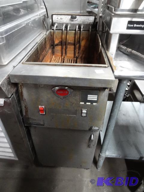 lot 46 image: Wells electric deep fryer. Model 1725. 208 vo...