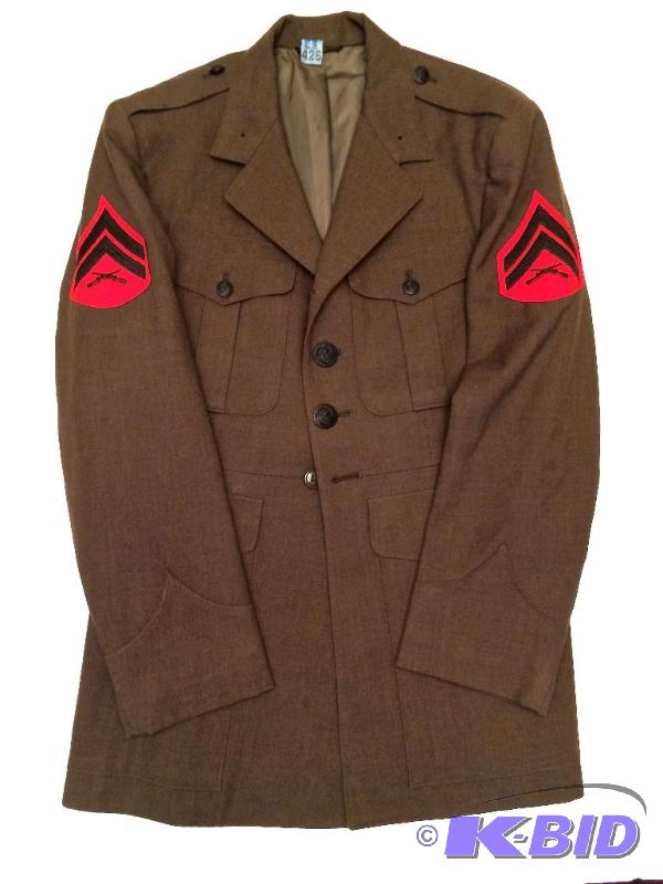 WW2 US Marines Jacket with Crossed Rifle Patches
