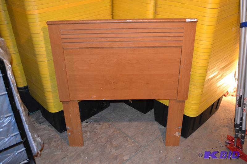 lot 101 image: 5 wood single bed head boards 45x40...