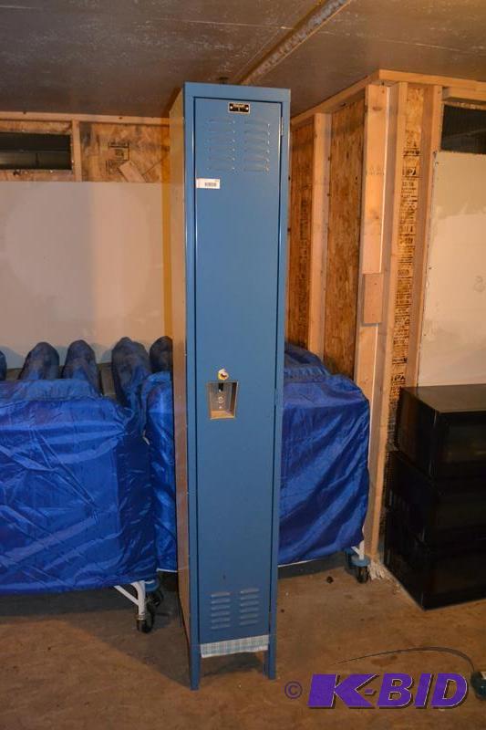 lot 103 image: Hallowell Metal locker 78x15x12...