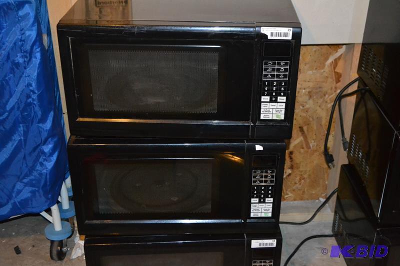 lot 19 image: Two Black microwave 1450 watts...