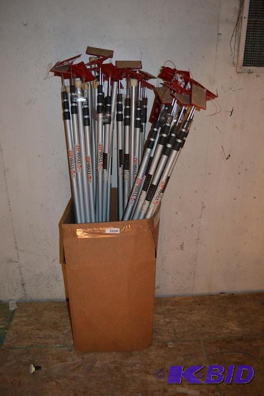 lot 30 image: Zip Wall brand spring loaded poles extend to ...