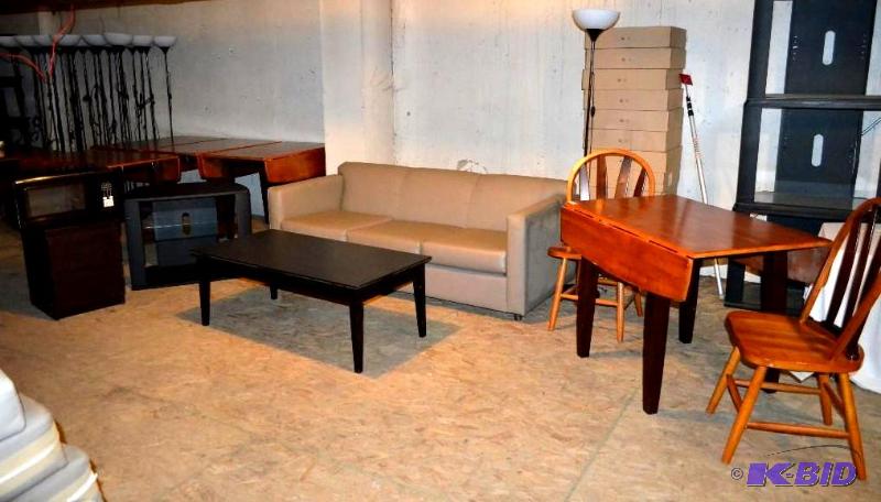 lot 4 image: Living room & Kitchen Suite including Lea...