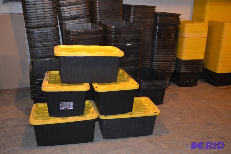 lot 70 image: Ten 27 Gallon Commercial Grade Tough Box stor...