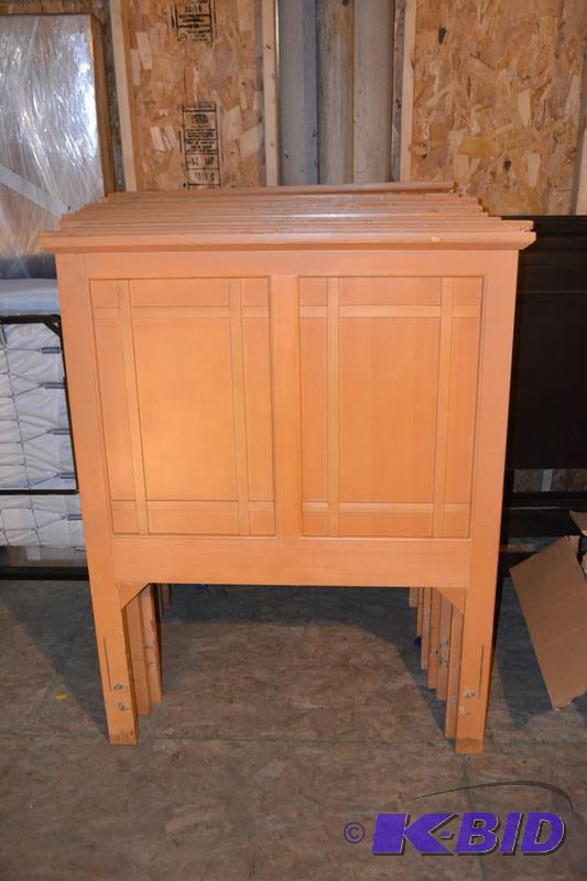 lot 96 image: Wood head board for single bed 41x55"...