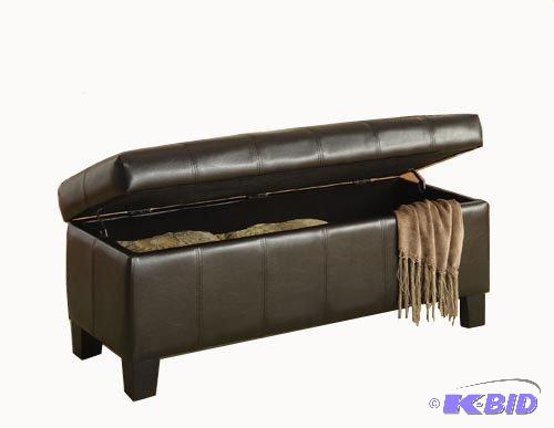 lot 17 image: Lift Top Storage Bench