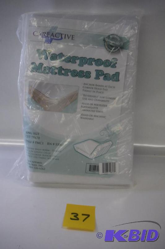 lot 37 image: Careactive Waterproof Mattress Pad