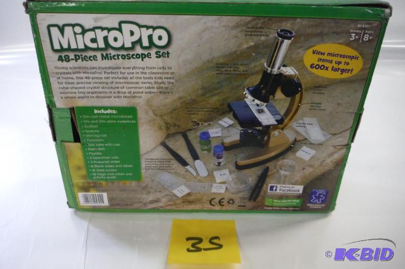 lot 35 image: Educational Insights Gr 3 & Up Economy Classroom Microscope Set