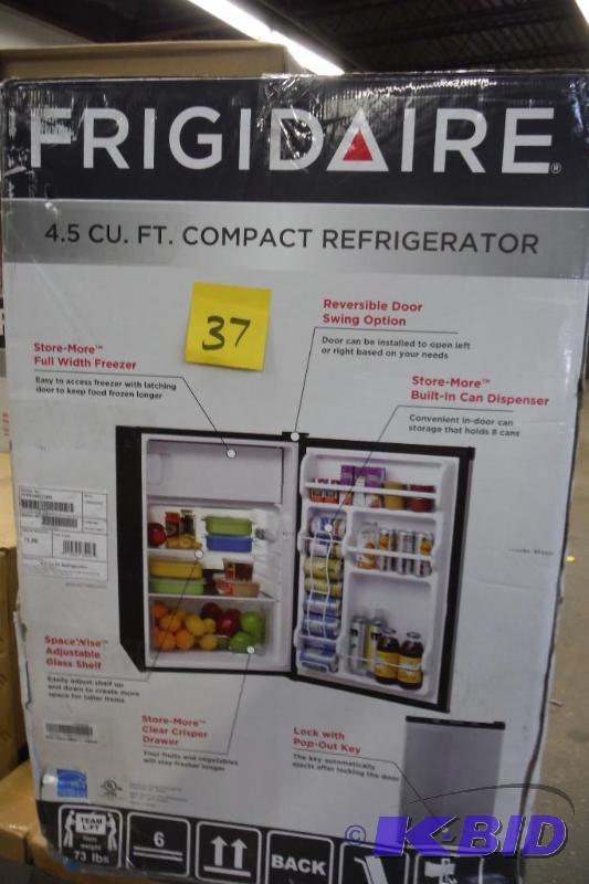 lot 37 image: Frigidaire - 4.5 Cu. Ft. Compact Refrigerator - Silver