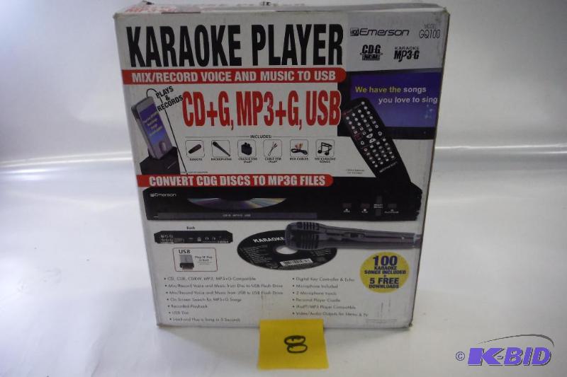 lot 8 image: Emerson GQ100 Karaoke Player