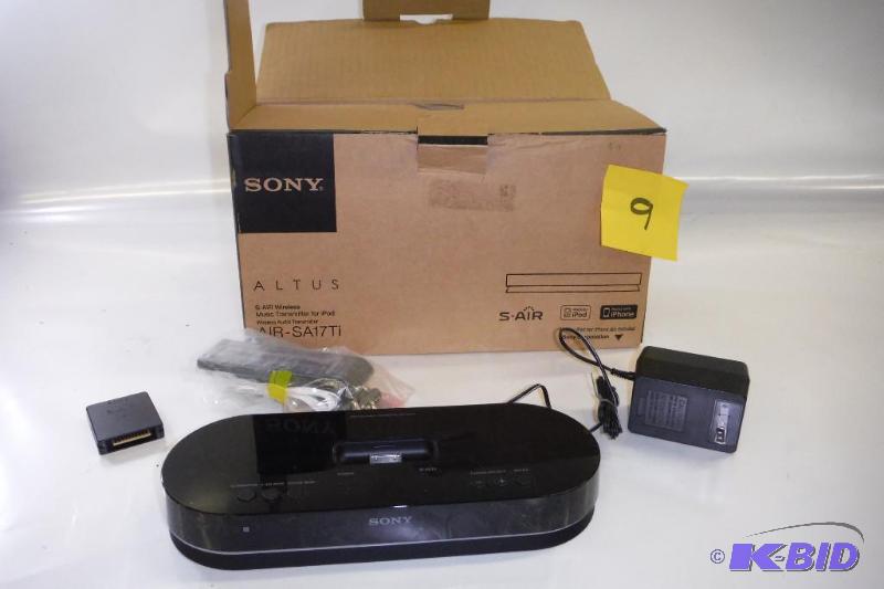 lot 9 image: Sony AIR-SA17Ti Wireless Music Dock for iPod