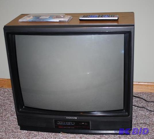 lot 10 image: Magnavox TV model RS4585 AK01...