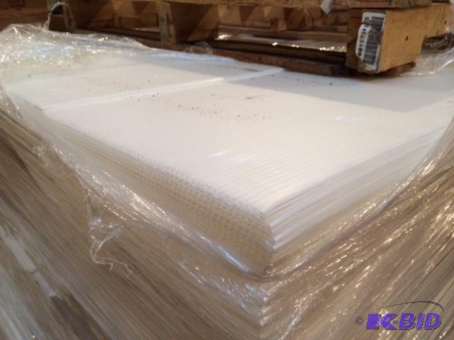 Corrugated plastic