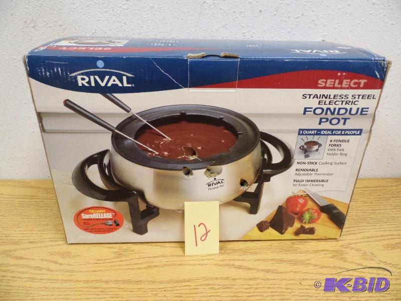 lot 12 image: New Rival Fondue Pot