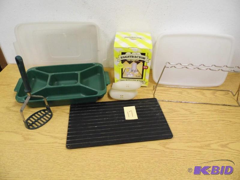 lot 17 image: Kitchen Misc