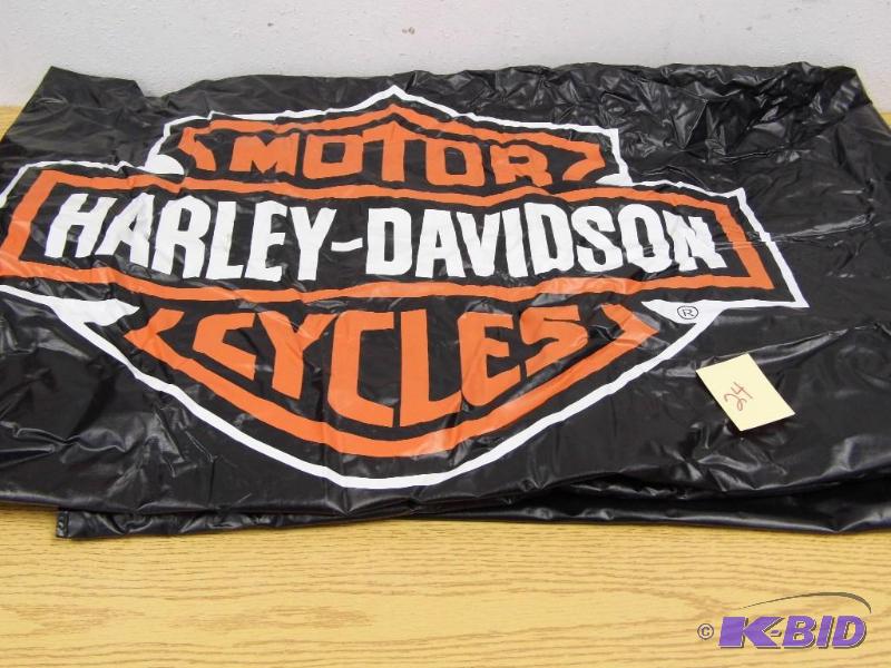 lot 24 image: Harley Davidson Tarp & Leather Jacket