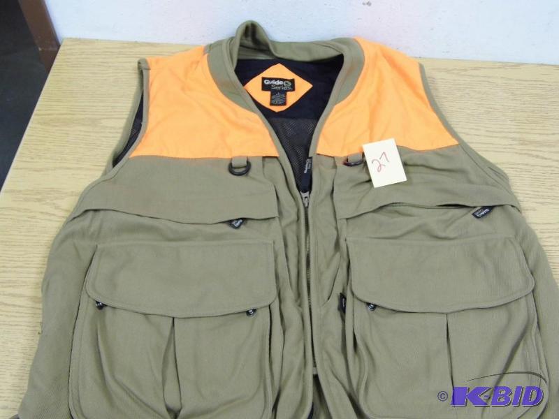 lot 27 image: Guide Series Vest