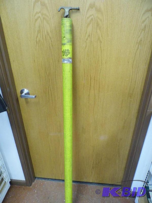 lot 40 image: Hot Stick