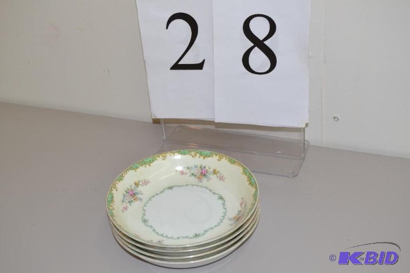 lot 28 image: Noritake china