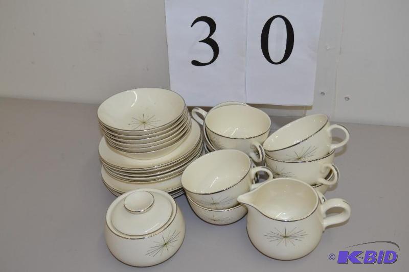 lot 30 image: Modern Star, Vintage china
