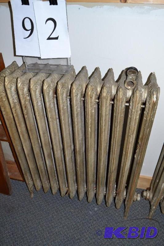 lot 92 image: Cast Iron Radiator