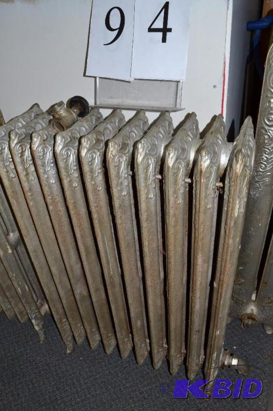 lot 94 image: Cast Iron Radiator
