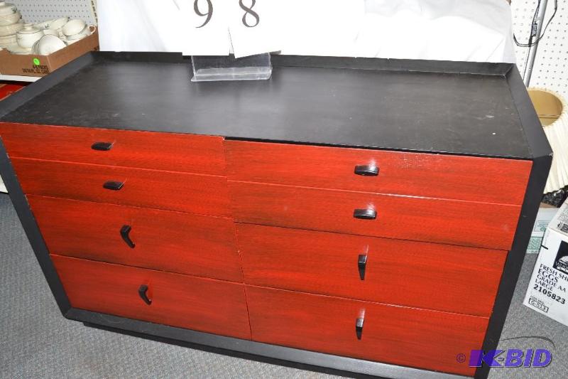 lot 98 image: Dresser