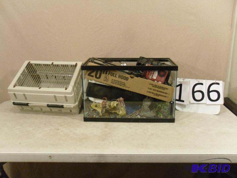 lot 166 image: Pet Cabin Pet Carrier and Aquarium with Suppl...