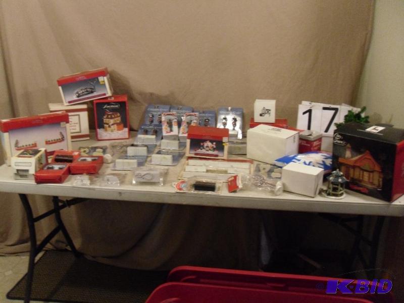 lot 172 image: Large Collection Of Christmas Village and Acc...