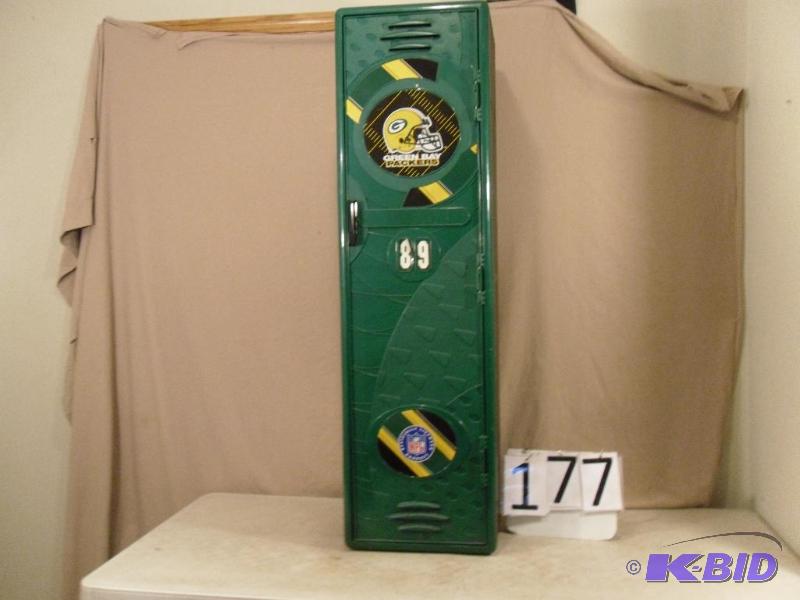 lot 177 image: Heavy Plastic Green Bay Packers Locker. Needs...